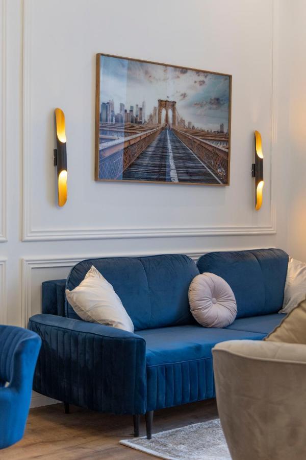 Luxurious Central Grand Home W/ 3Bedrm 2Bathrm 부다페스트 외부 사진
