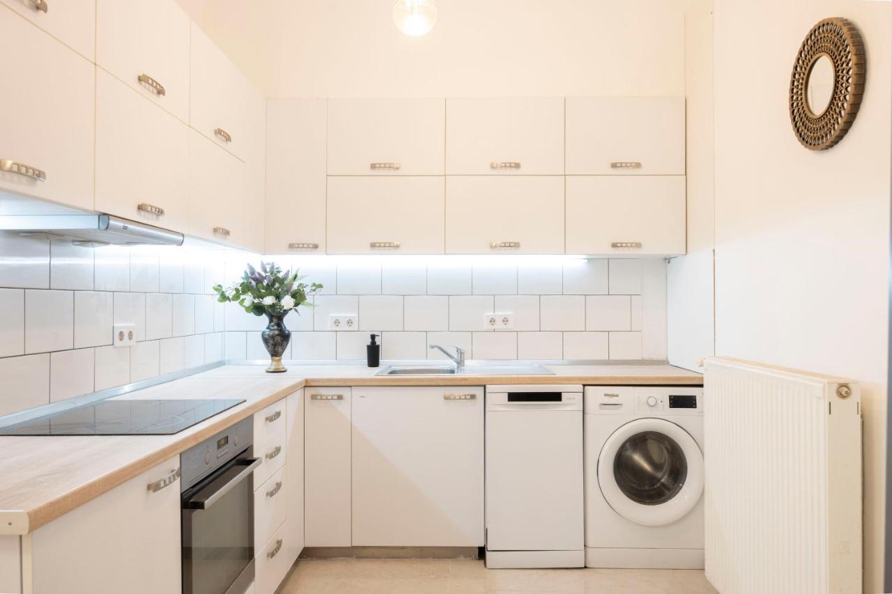 Luxurious Central Grand Home W/ 3Bedrm 2Bathrm 부다페스트 외부 사진