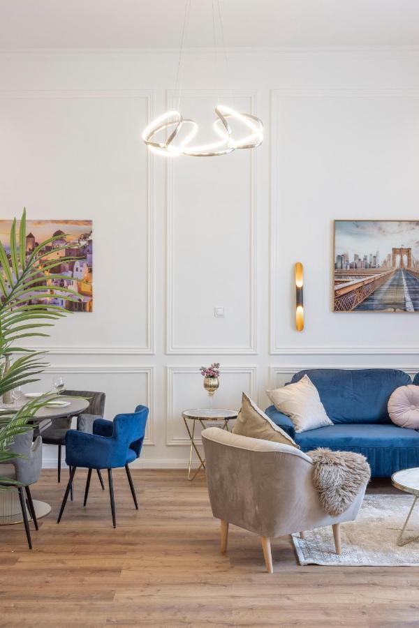 Luxurious Central Grand Home W/ 3Bedrm 2Bathrm 부다페스트 외부 사진